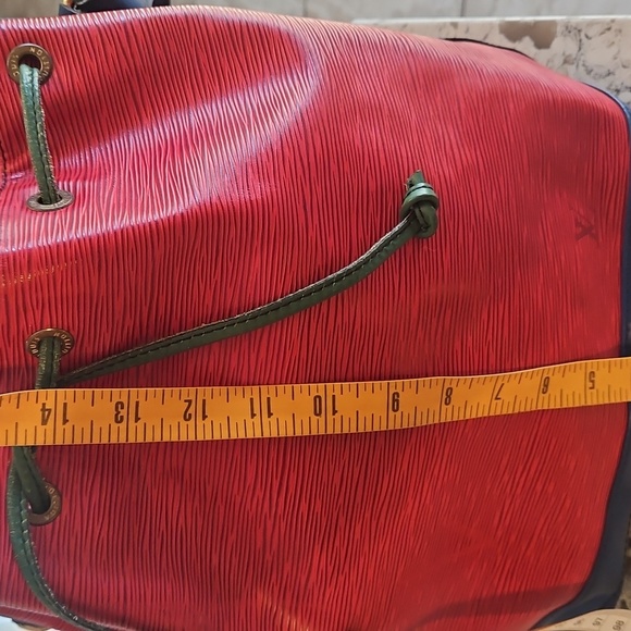 Louis Vuitton Neo Red, Blue and Green Bucket Bag - Limited Edition - Picture 14 of 16